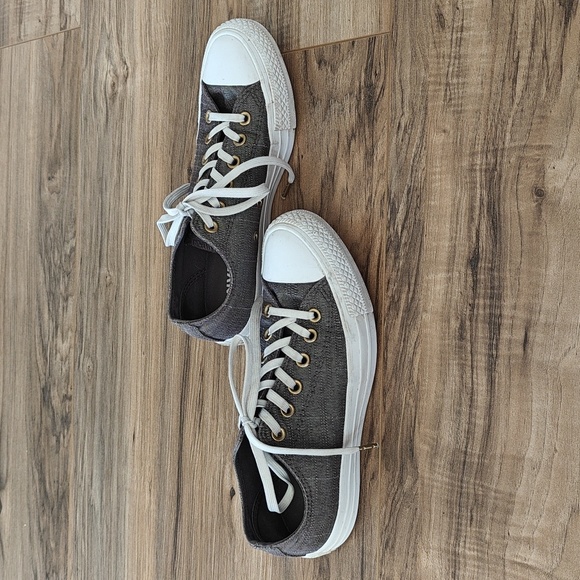 EUC Textured Converse - Picture 3 of 8